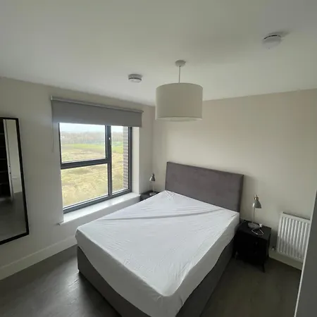 Charming Flat In North منزل للإقامة